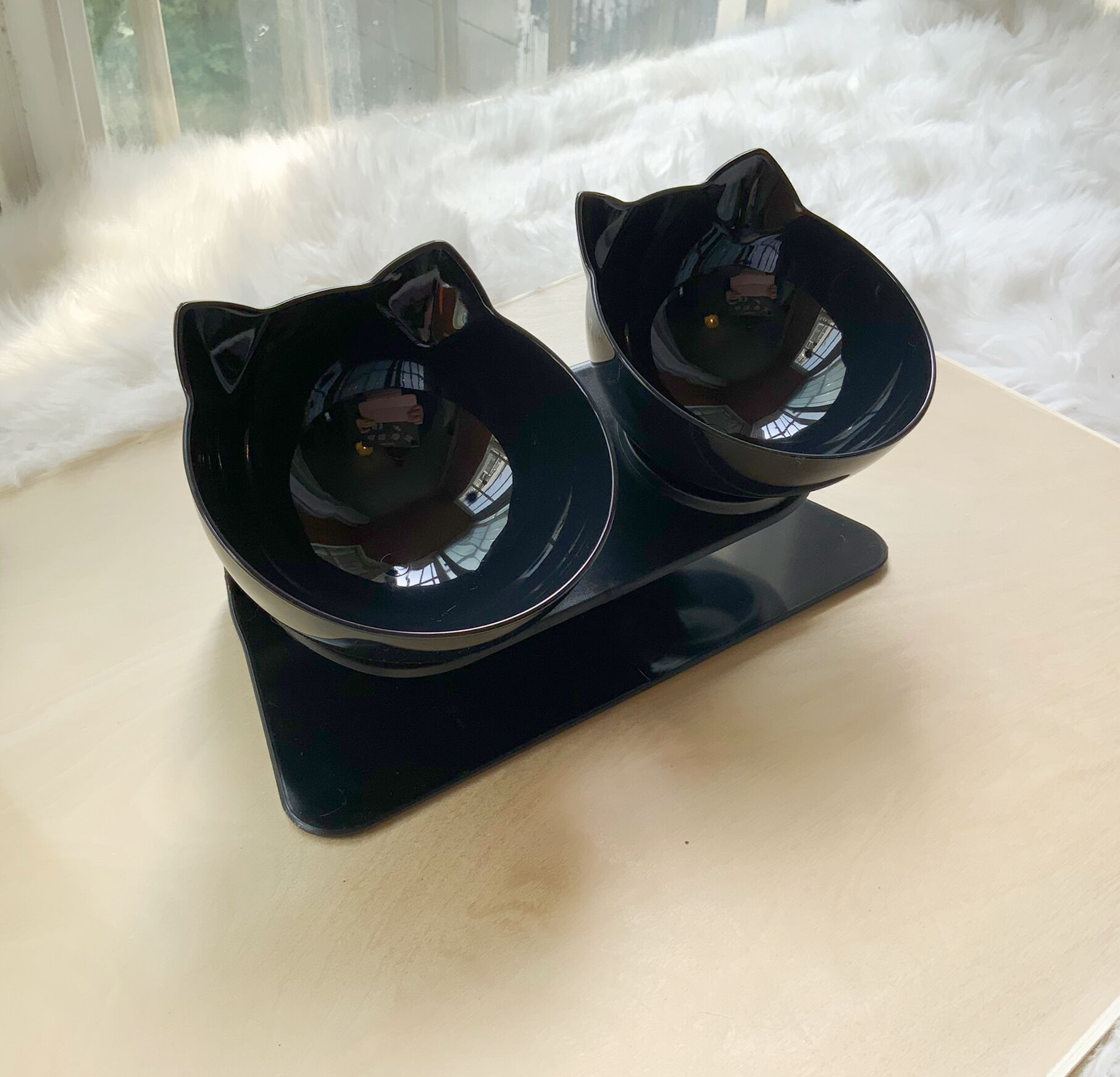 Non-Slip Double Pet Bowl with Raised Stand – Cat & Dog Feeder, Keeps Neck Comfortable